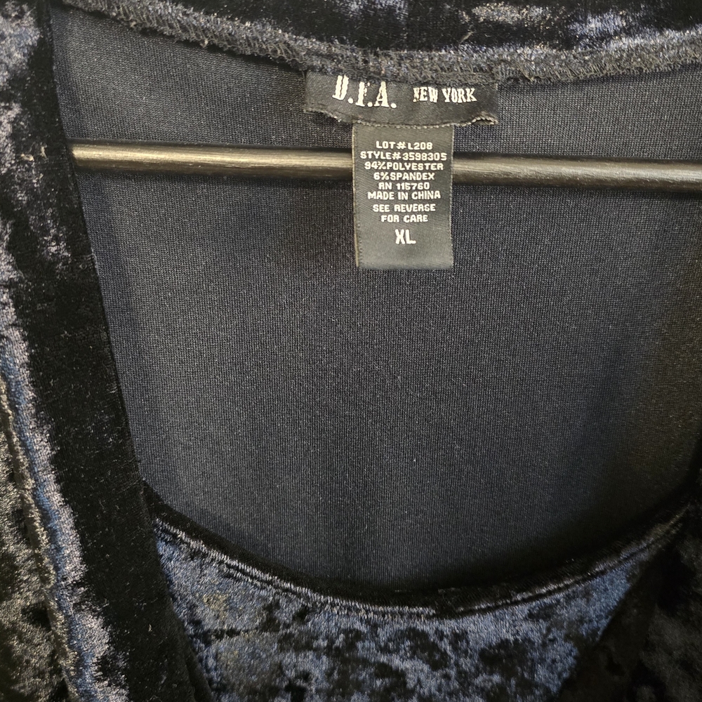 Women's Velvet Camisole - Black